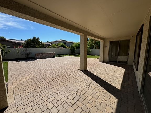 3rd image of 2591 E Yellowstone Pl