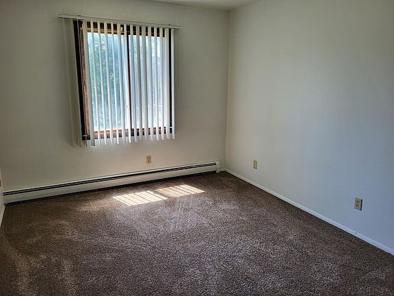 3rd image of 6841 N Green Bay Ave #101