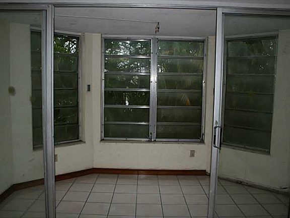 4th image of 1601 NE 191st St #B219