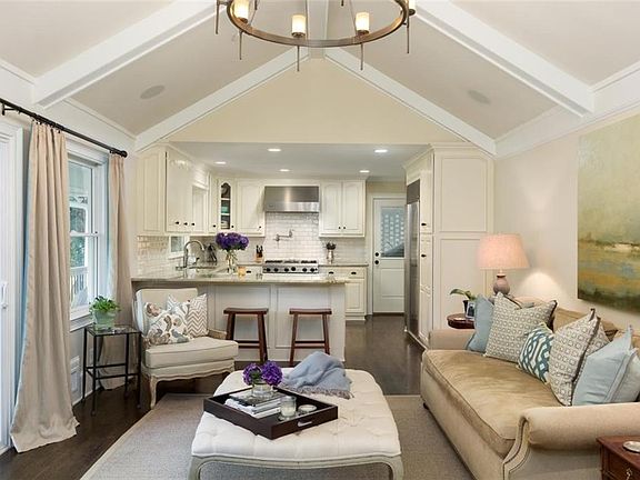 4th image of 150 Clairborn Ct
