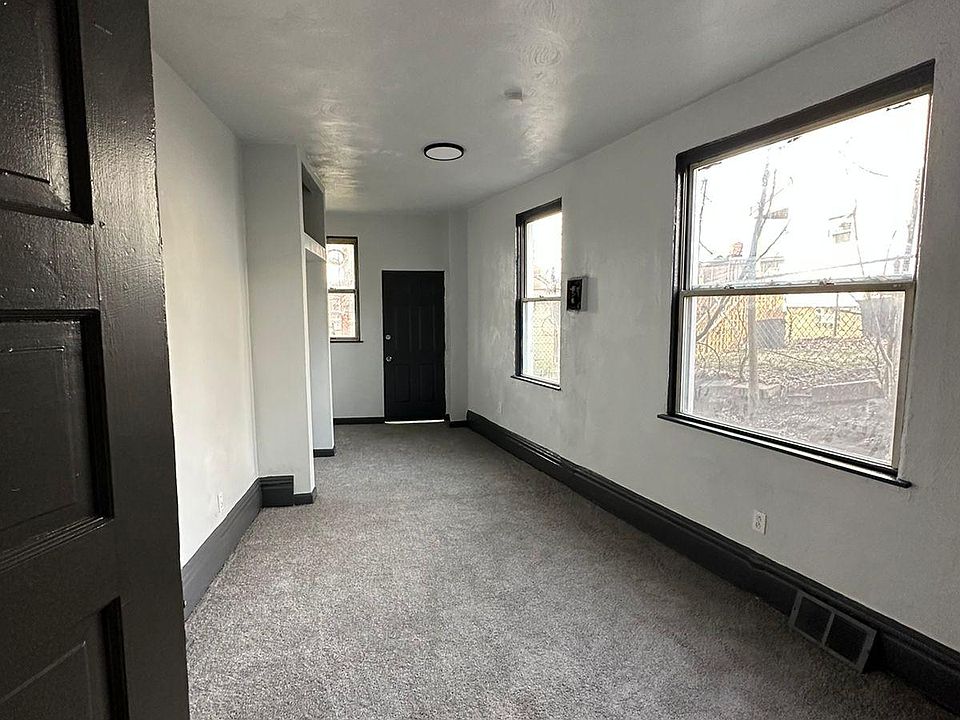 2nd image of 1306 Complete St #1-2