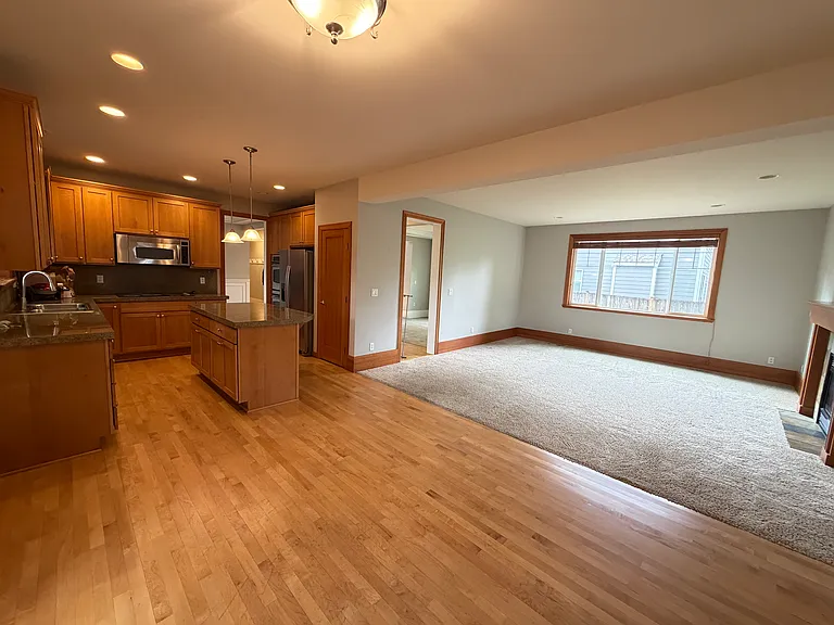 2520 Camas Ave NE — Photo 10