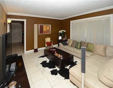 4th image of 2750 NW 29th St