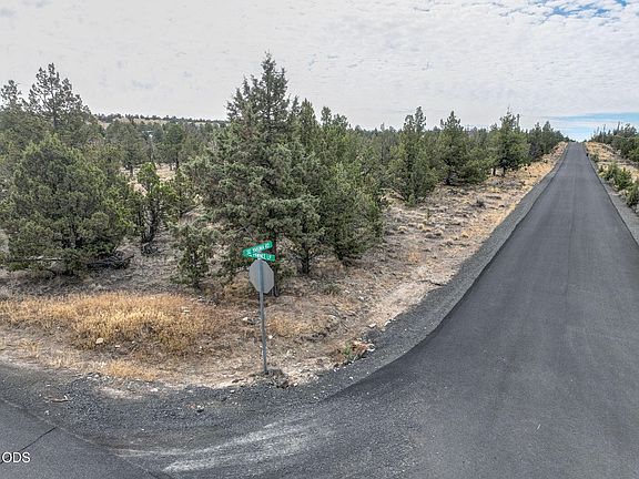 2nd image of 14852 SE Yakima Rd