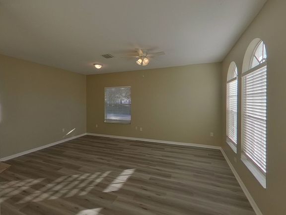 4th image of 13220 Beechberry Dr