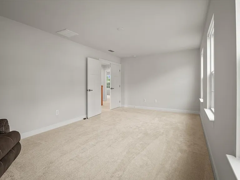 14212 Botsford Ave — Photo 33