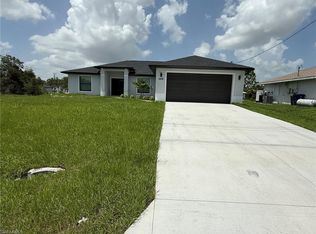 2618 54th St SW, Lehigh Acres, FL 33976