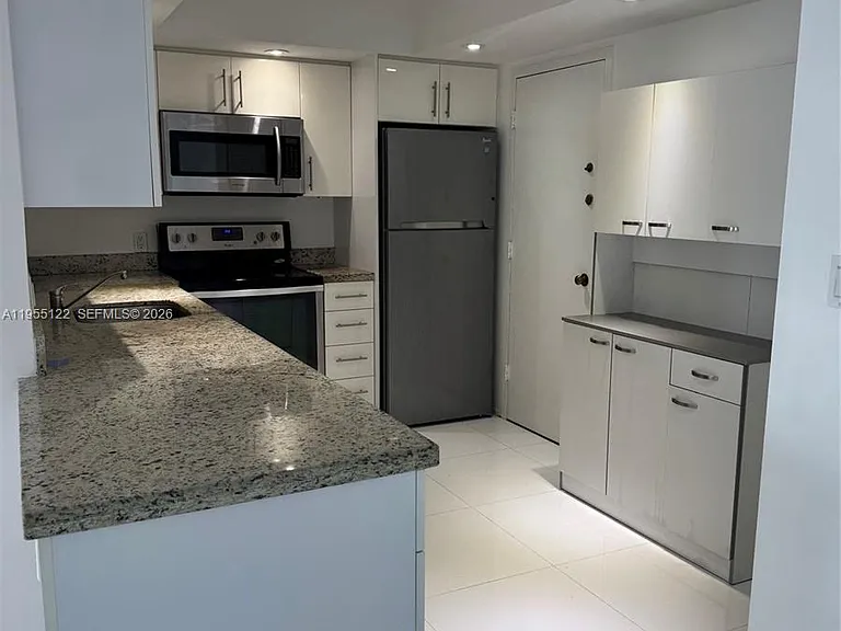 3800 S Ocean Dr #1725 — Photo 5