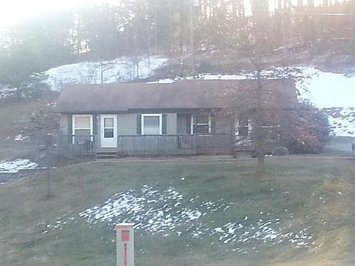 2nd image of 5700 Ferrum Mountain Rd APT B
