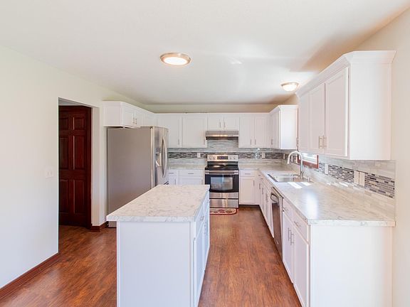 4th image of 5652 Genoa Farms Blvd