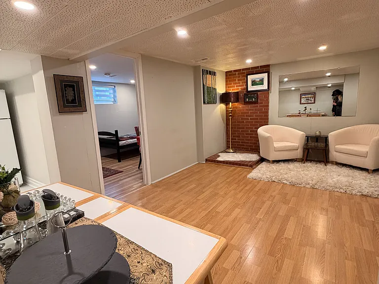 138 Goulding Ave #BASEMENT — Photo 8