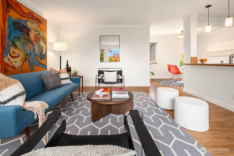 4th image of 732 11th Avenue E #301