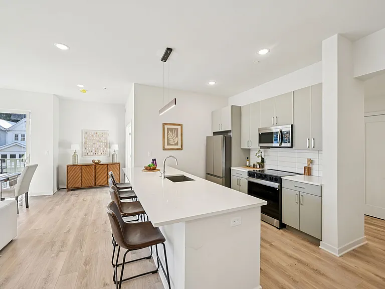 The Jordan Residences — Photo 8