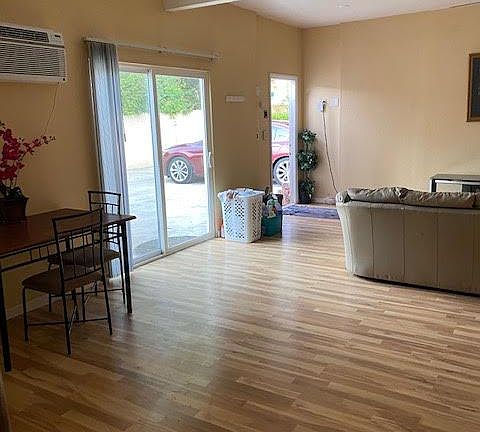 3rd image of 443 N Loraine Ave