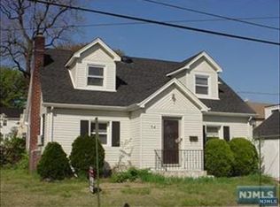 14 E 54th St, Elmwood Park, NJ 07407
