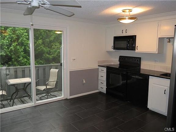 3rd image of 150 Beachview Ave Unit 306