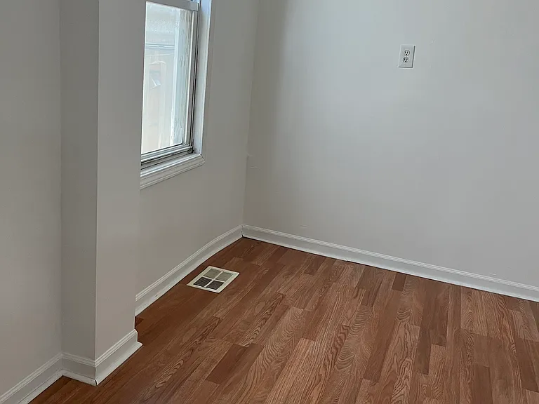 1716 W Cermak Rd #1 — Photo 11