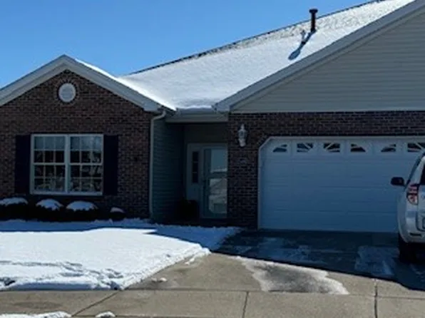 548 Park Place Dr Unit B, Forsyth, IL 62535