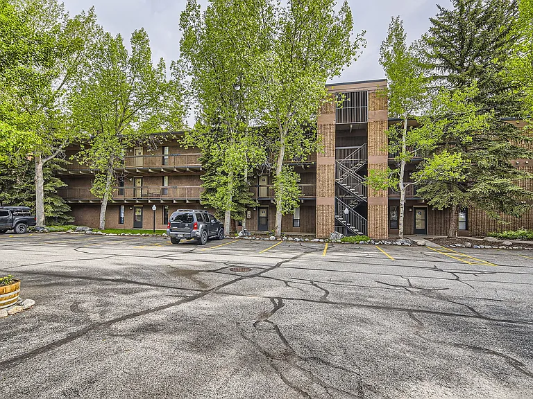 222 Creekside Dr #204A — Photo 27