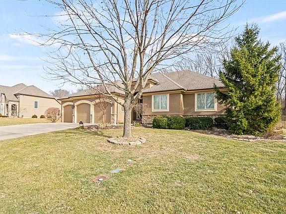 3rd image of 1606 Whispering Rdg