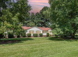 5504 Farmridge Rd, Raleigh, NC 27617