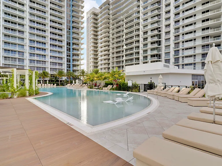 220 Lake Shore Dr #815 — Photo 51