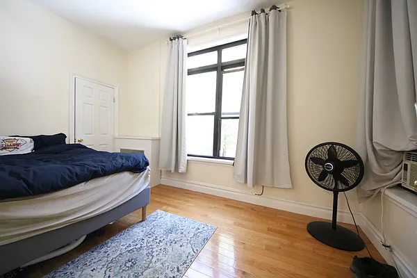 Rented by (Legacy) NY Quality Living Uptown | media 25
