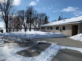127 Park Ave SW APT 5, Silver Lake, MN 55381