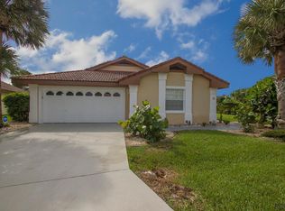 9 San Diego Ln, Palm Coast, FL 32137