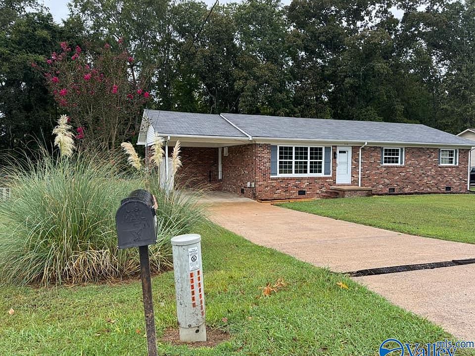 1st image of 1112 Garden Dr