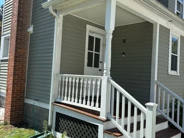 61 Main St #B, Deep River, CT 06417