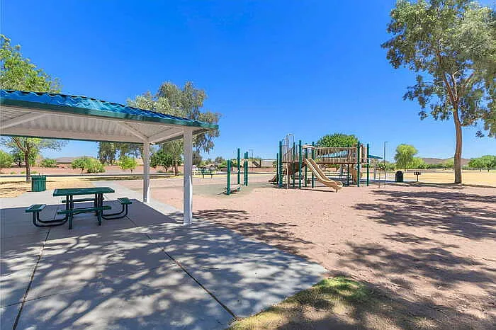1533 W Sabel Ct — Photo 23