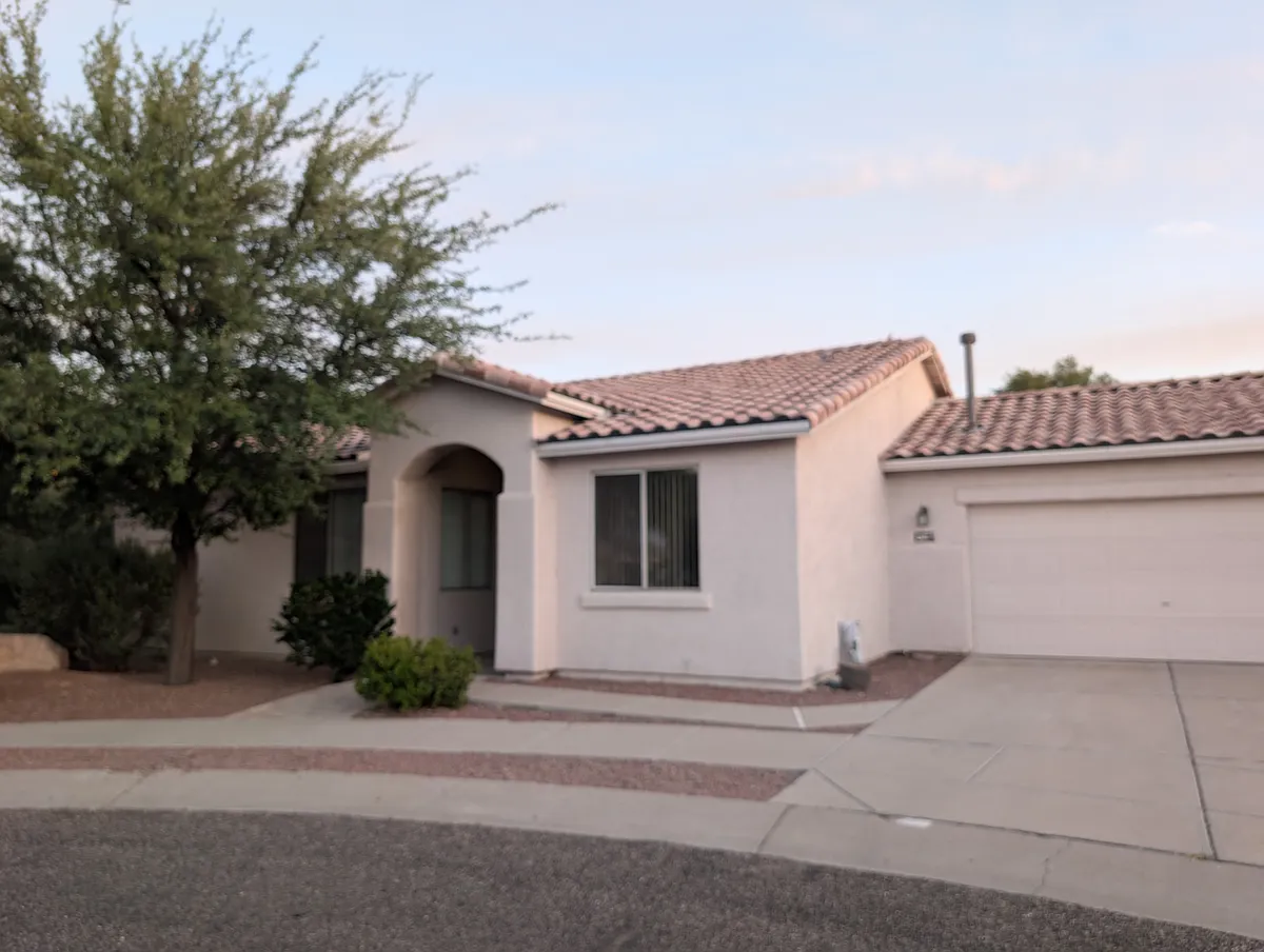 Building Photo - 2637 W Junebug Pl