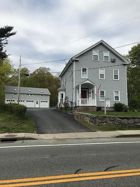 4565 Post Road Third floor unit 5