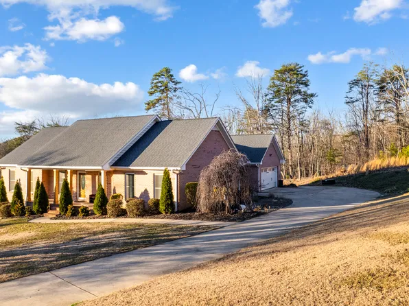 1285 Smithdale Heights Dr, Cumming, GA 30040