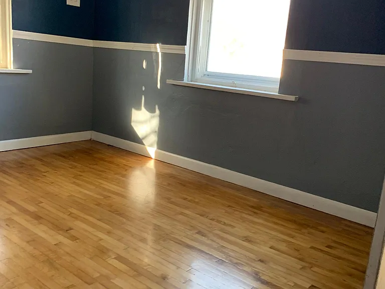 307 McDonald St — Photo 6