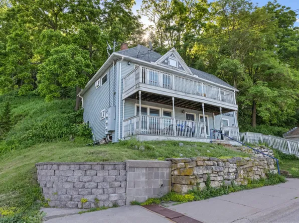 108 S Hill St, Fountain City, WI 54629