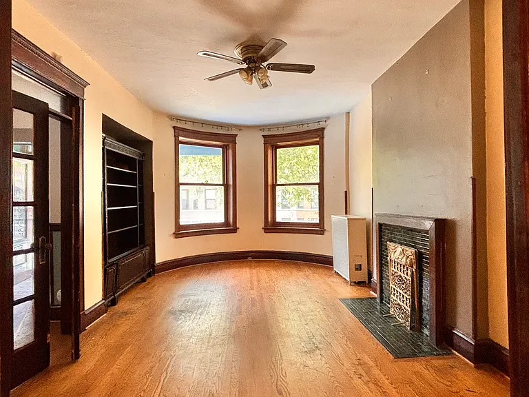 5403 S Maryland Ave — Photo 5
