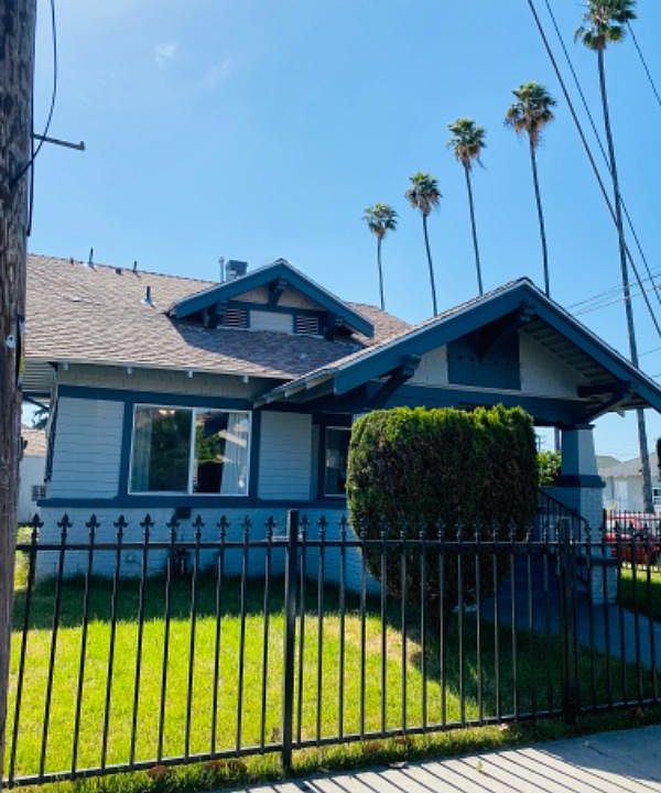 1st image of 3901 Walton Ave