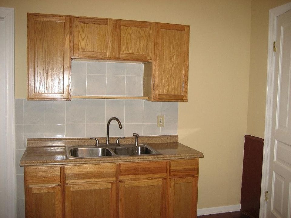 1st image of 3222 S Wallace St APT 2R