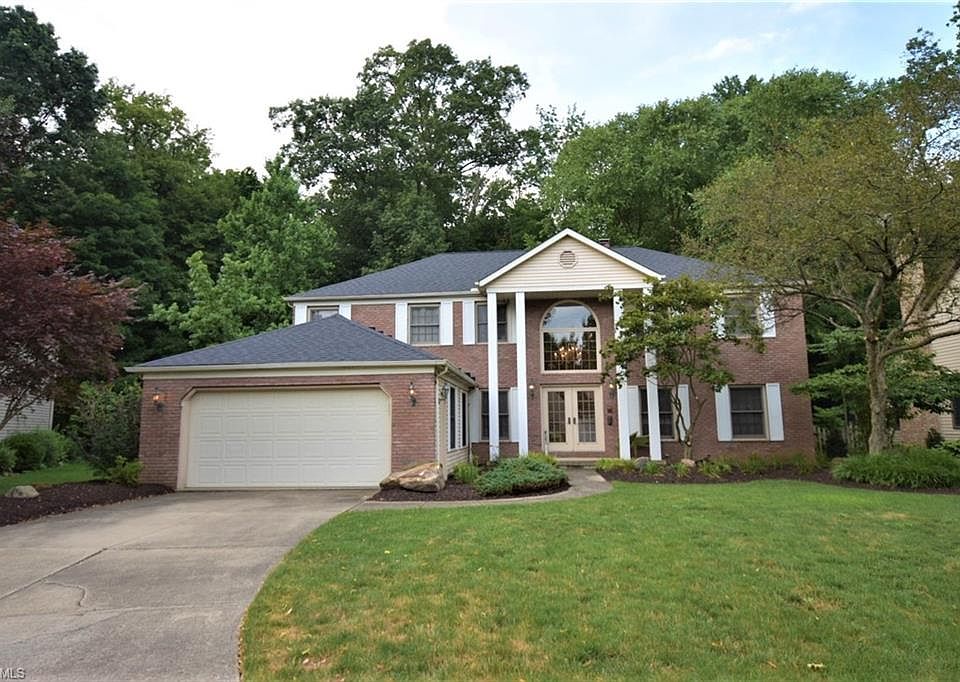 1st image of 29180 Pheasants Walk Dr
