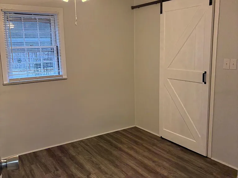 4085 Porter St — Photo 6