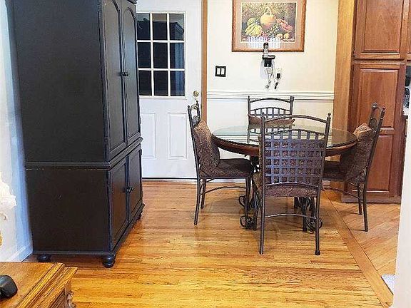 5th image of 438 Mary Ann Ln