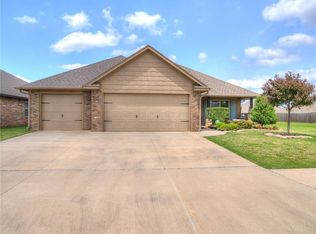 2421 NW 174th St, Edmond, OK 73012
