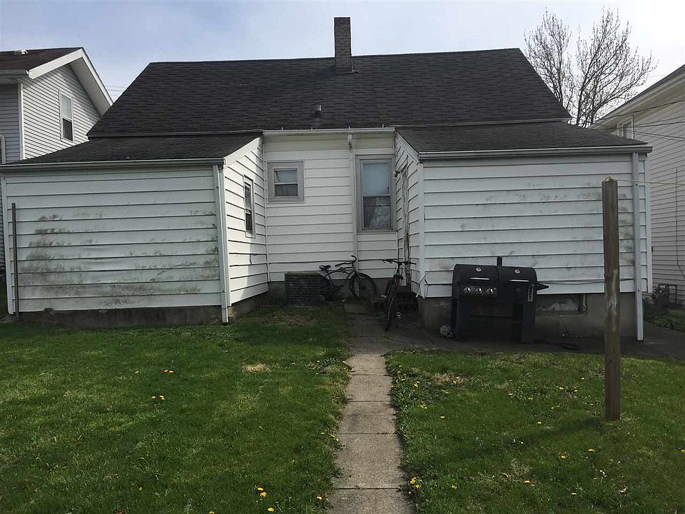 2nd image of 906 Roberts St