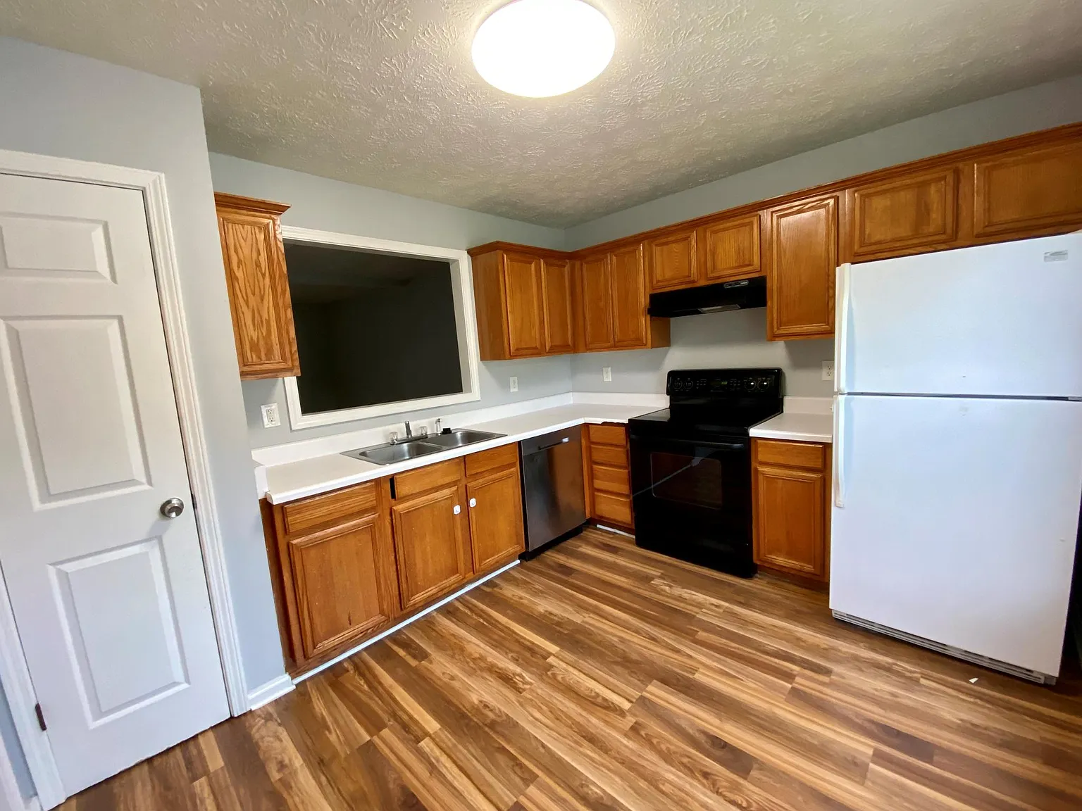 4444 Logan Way — Photo 2