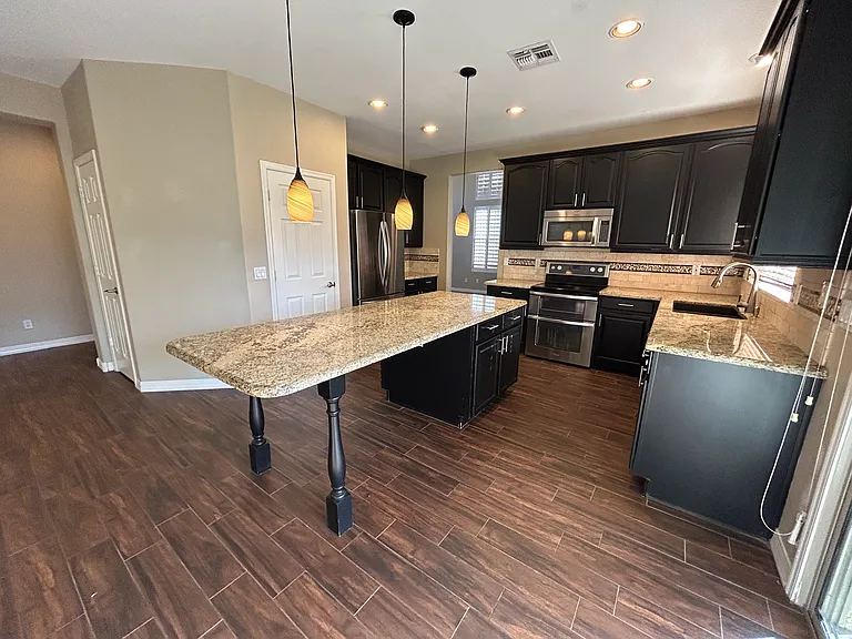 5163 W Village Dr — Photo 11