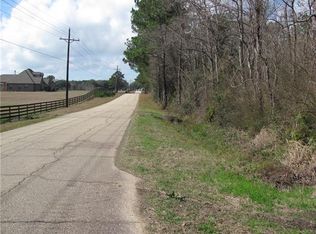 18051 La Tung Rd, Covington, LA 70435