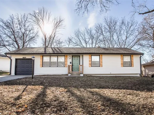 8819 E 85th St, Raytown, MO 64138