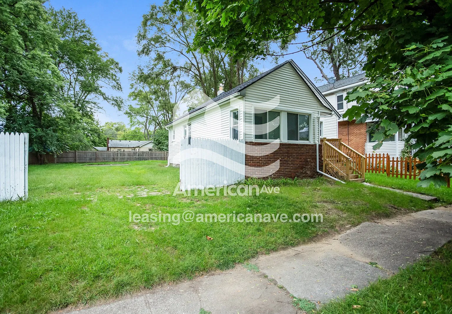 2 bed, 1.0 bath, 865 sqft, $1,245 — Photo 2